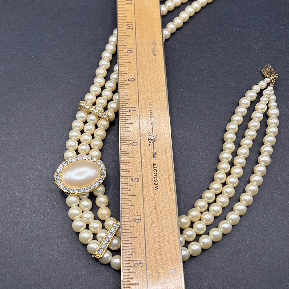 Vintage faux pearl rhinestone necklace - Picture 3 of 6